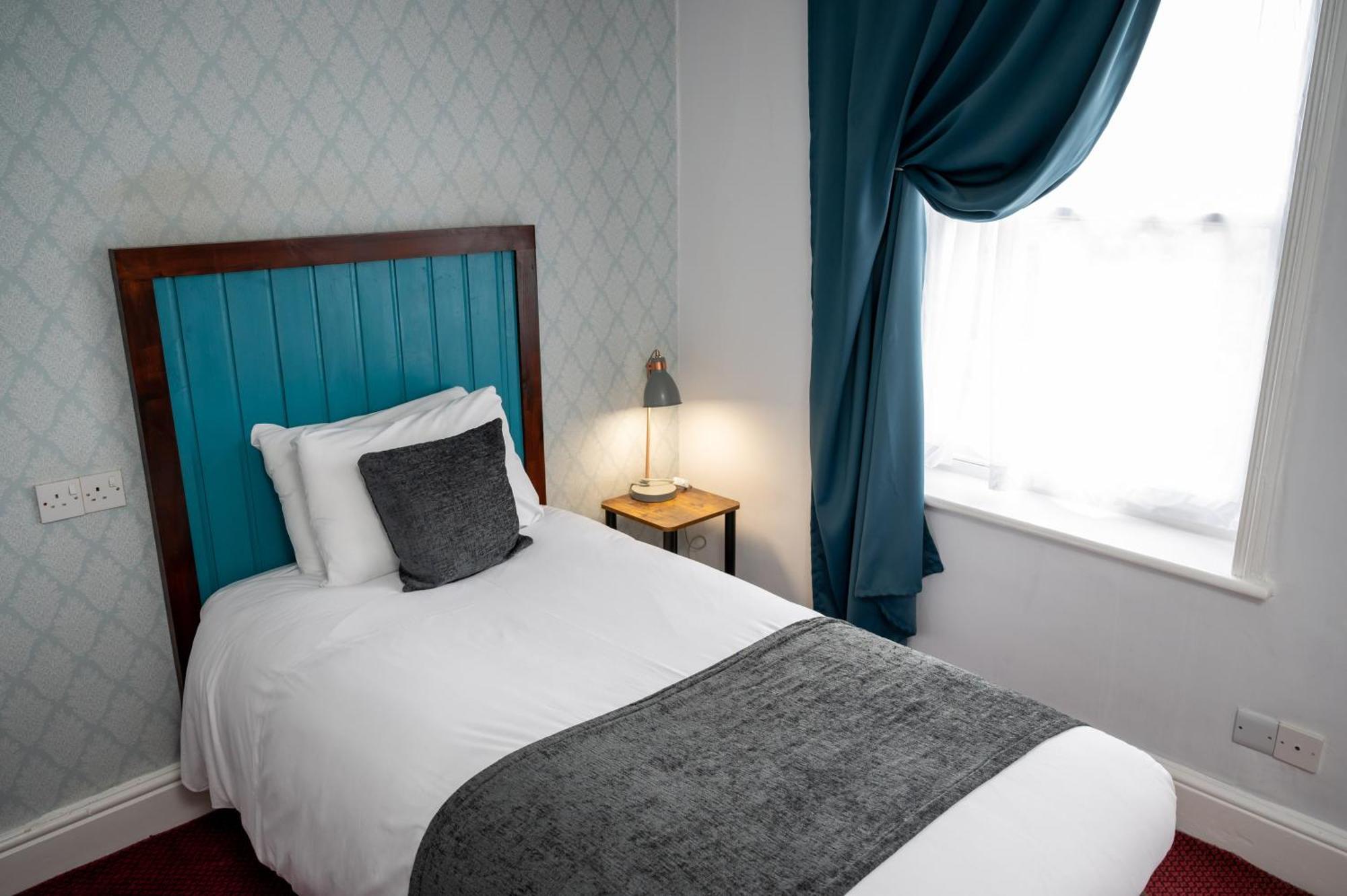 Rising Sun Hotel By Greene King Inns Cheltenham Luaran gambar