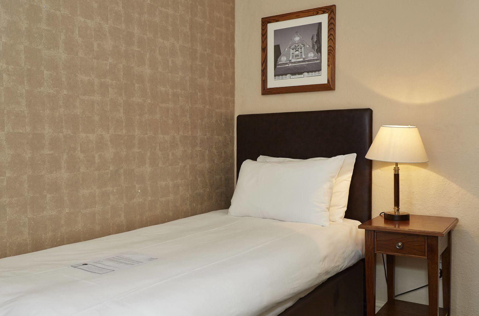 Rising Sun Hotel By Greene King Inns Cheltenham Luaran gambar